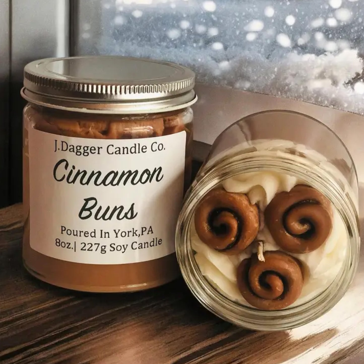 Mini Cinnamon Buns Dessert Soy Candle, 8oz.